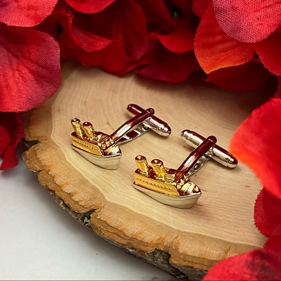 Silver and Gold Cruise Ship Titanic Cufflinks - Picture 10 of 16